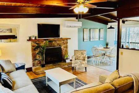 Blue Door Cottage 12 Miles To Yosemite Bbq 오크허스트 외부 사진