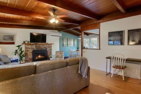Blue Door Cottage 12 Miles To Yosemite Bbq 오크허스트 외부 사진