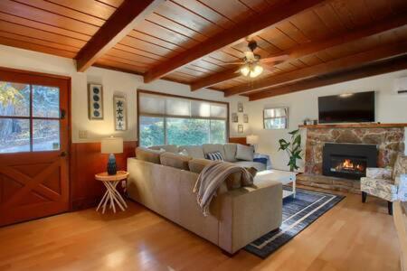 Blue Door Cottage 12 Miles To Yosemite Bbq 오크허스트 외부 사진
